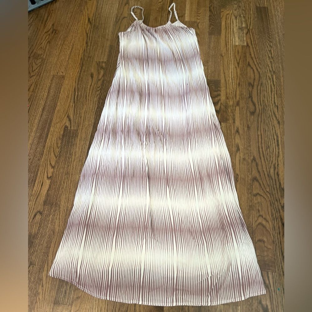 Bundle 8 Piece Top and Dress Sz Medium - Picture 3 of 9